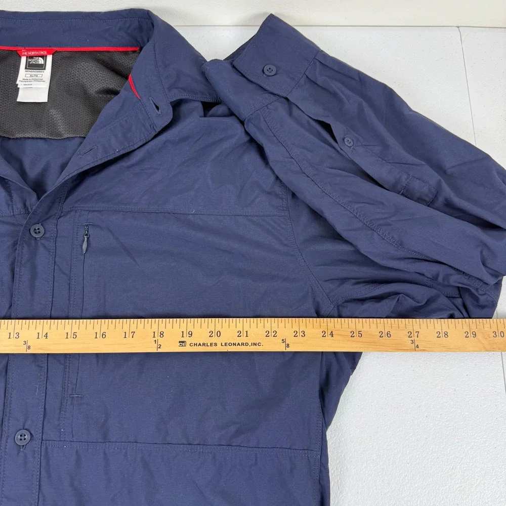 The North Face Mens XL Navy Blue Vented Long Sleeve Hiking Button Down Shirt